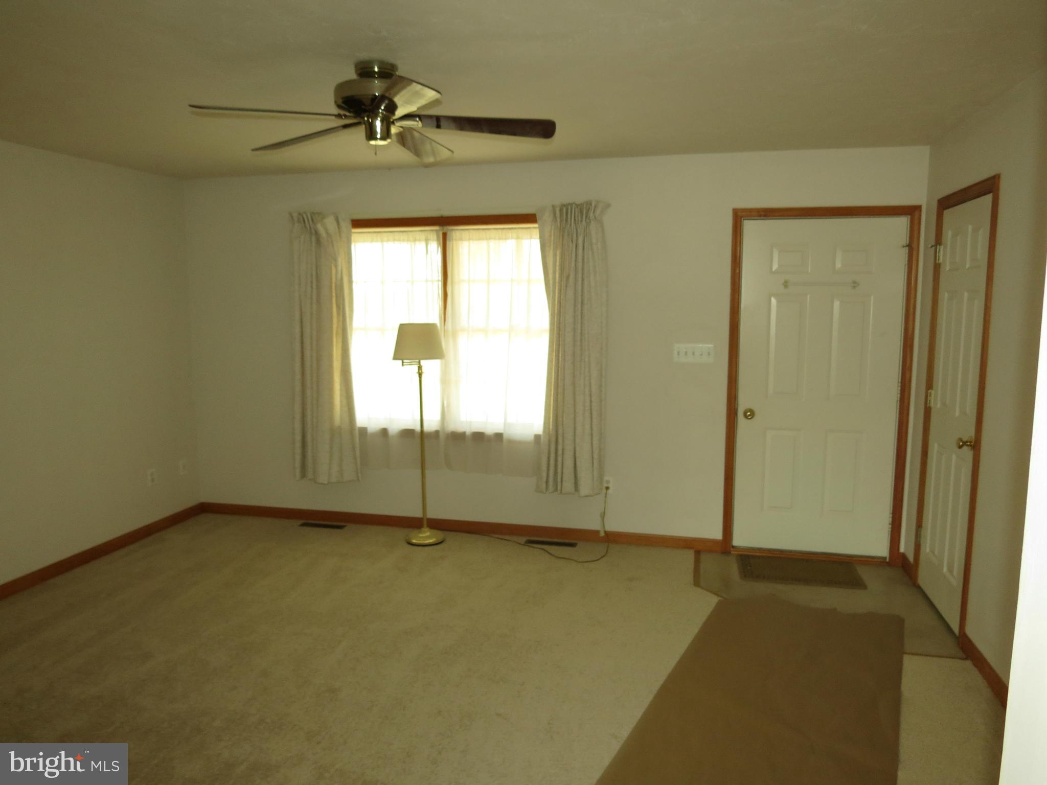 641 Oak Tree Road Sykesville, MD 21784 - Photo 12 of 30 Living Room