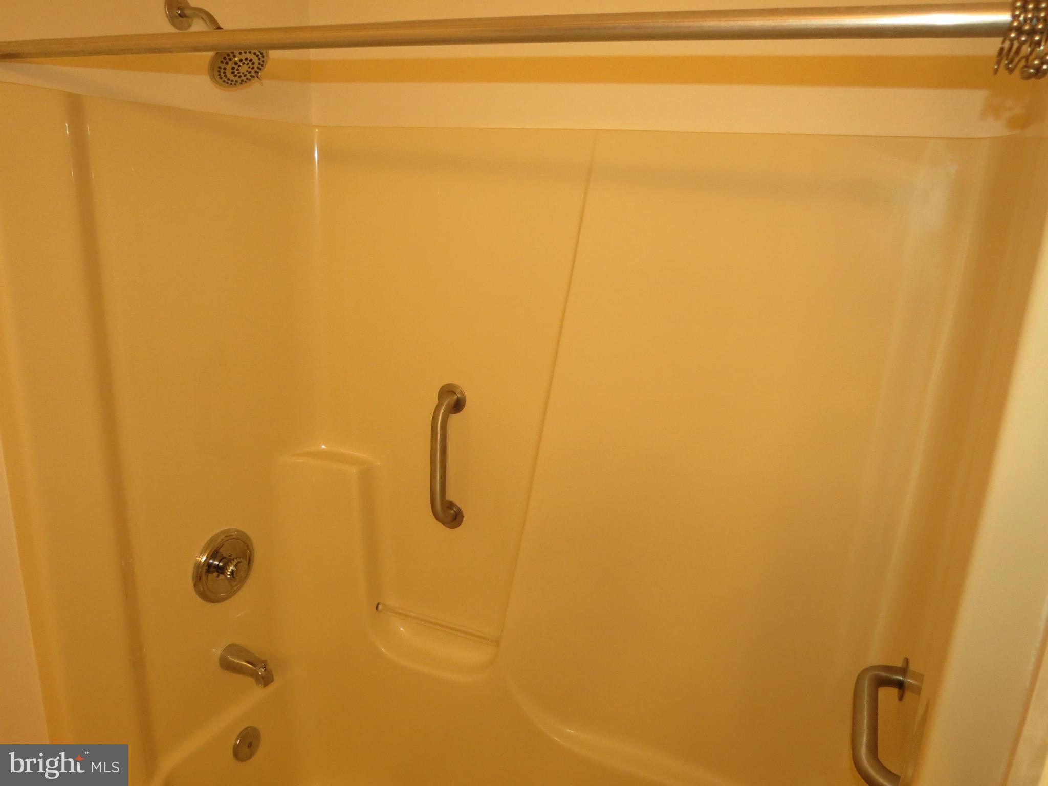 641 Oak Tree Road Sykesville, MD 21784 - Photo 16 of 30 Bath