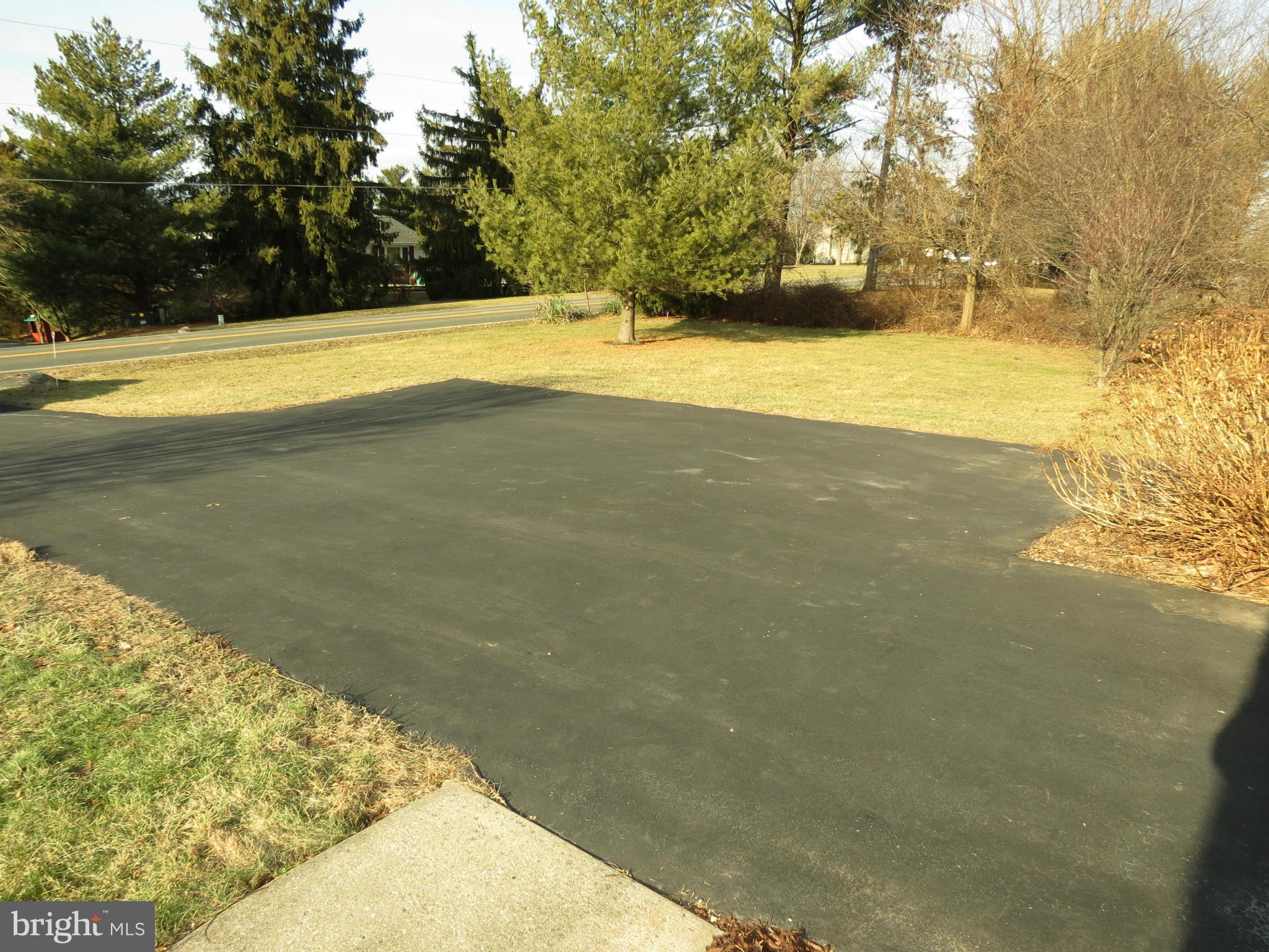 641 Oak Tree Road Sykesville, MD 21784 - Photo 27 of 30 Double Wide Driveway