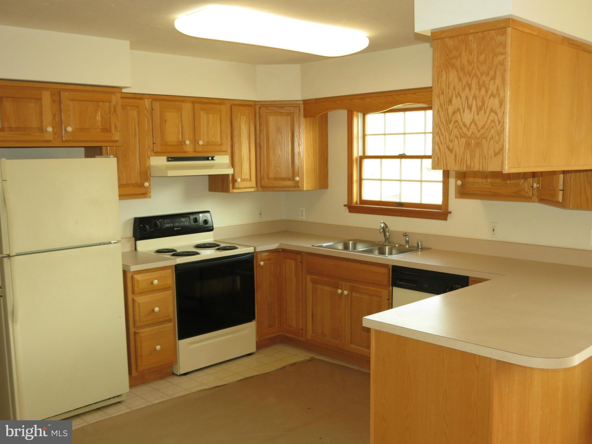 641 Oak Tree Road Sykesville, MD 21784 - Photo 4 of 30 Kitchen