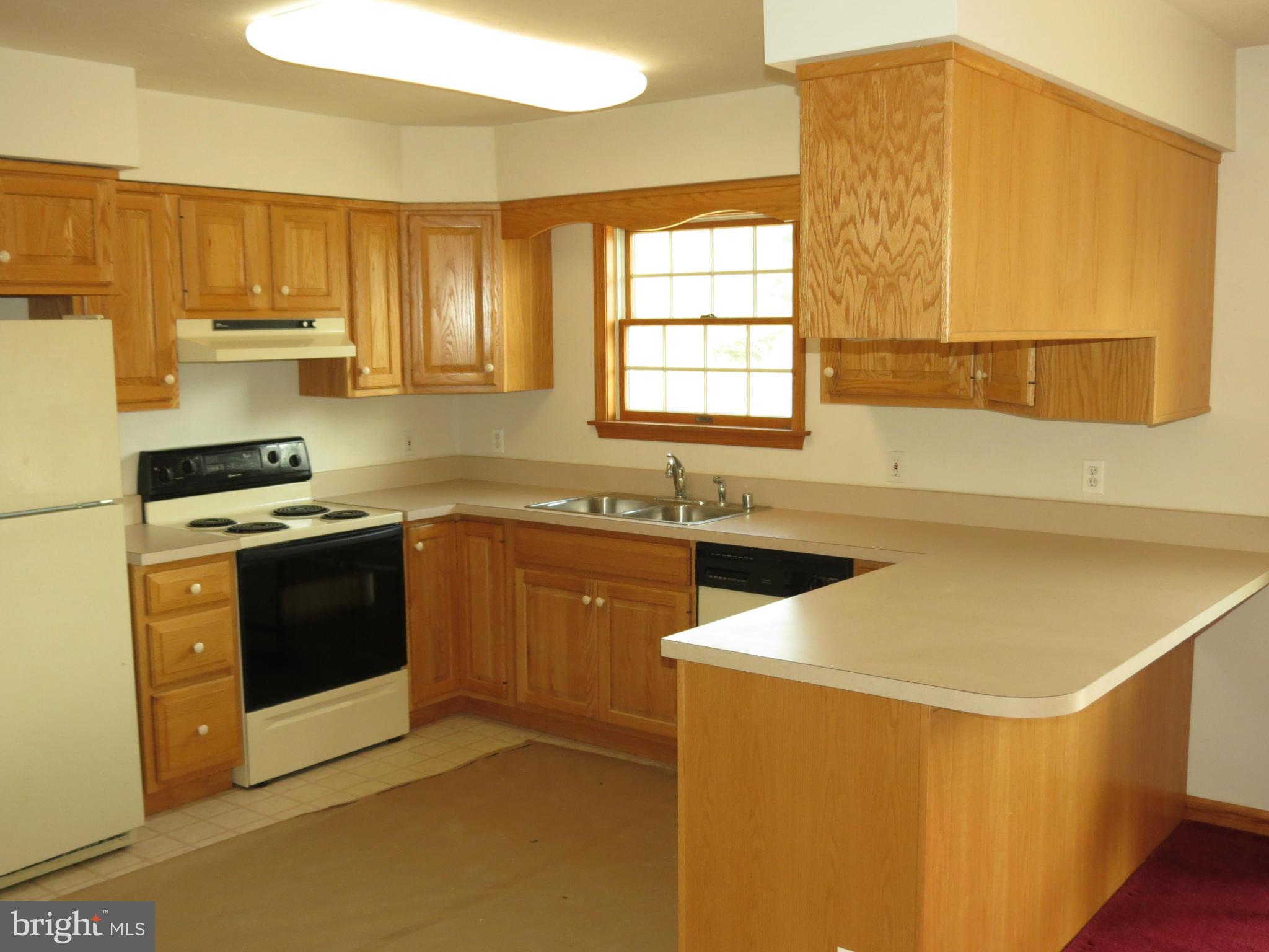 641 Oak Tree Road Sykesville, MD 21784 - Photo 5 of 30 Kitchen