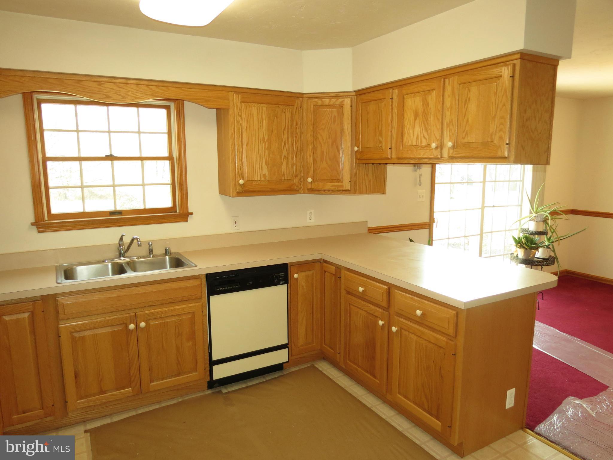 641 Oak Tree Road Sykesville, MD 21784 - Photo 6 of 30 Kitchen