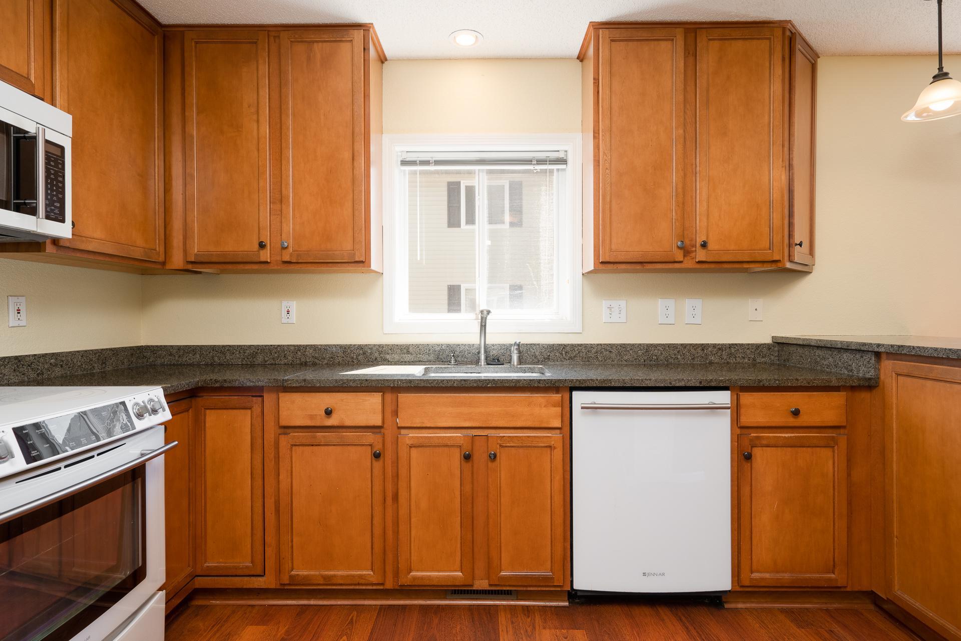 6459 Regency Lane Eden Prairie, MN 55344 - Photo 3 of 27