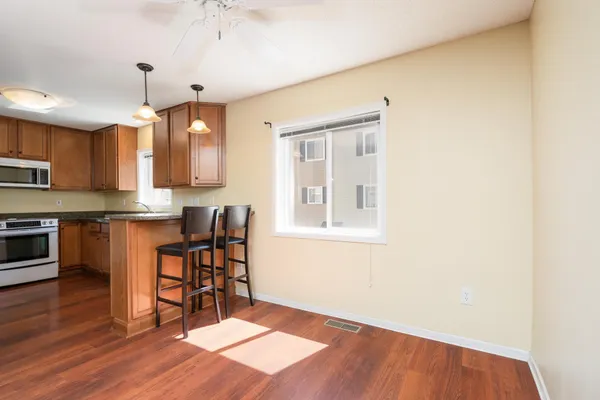 $2,595 | 6459 Regency Lane, Eden Prairie, MN 55344