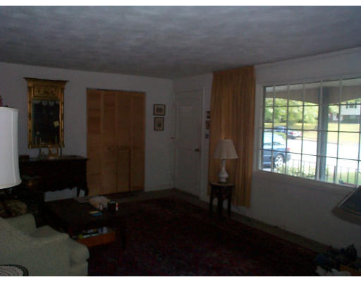 8 Iroquois Road Danvers, MA 01923 - Photo 11 of 20 Gallery Image 11