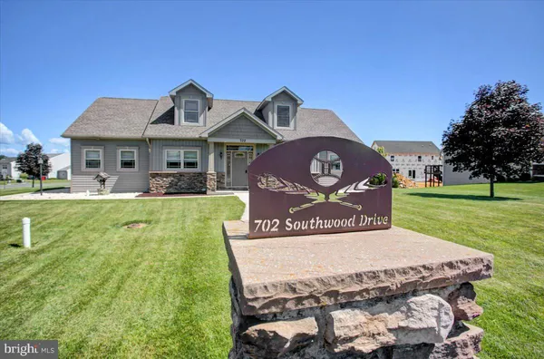 $405,000 | 702 Southwood Drive, Shippensburg, PA 17257