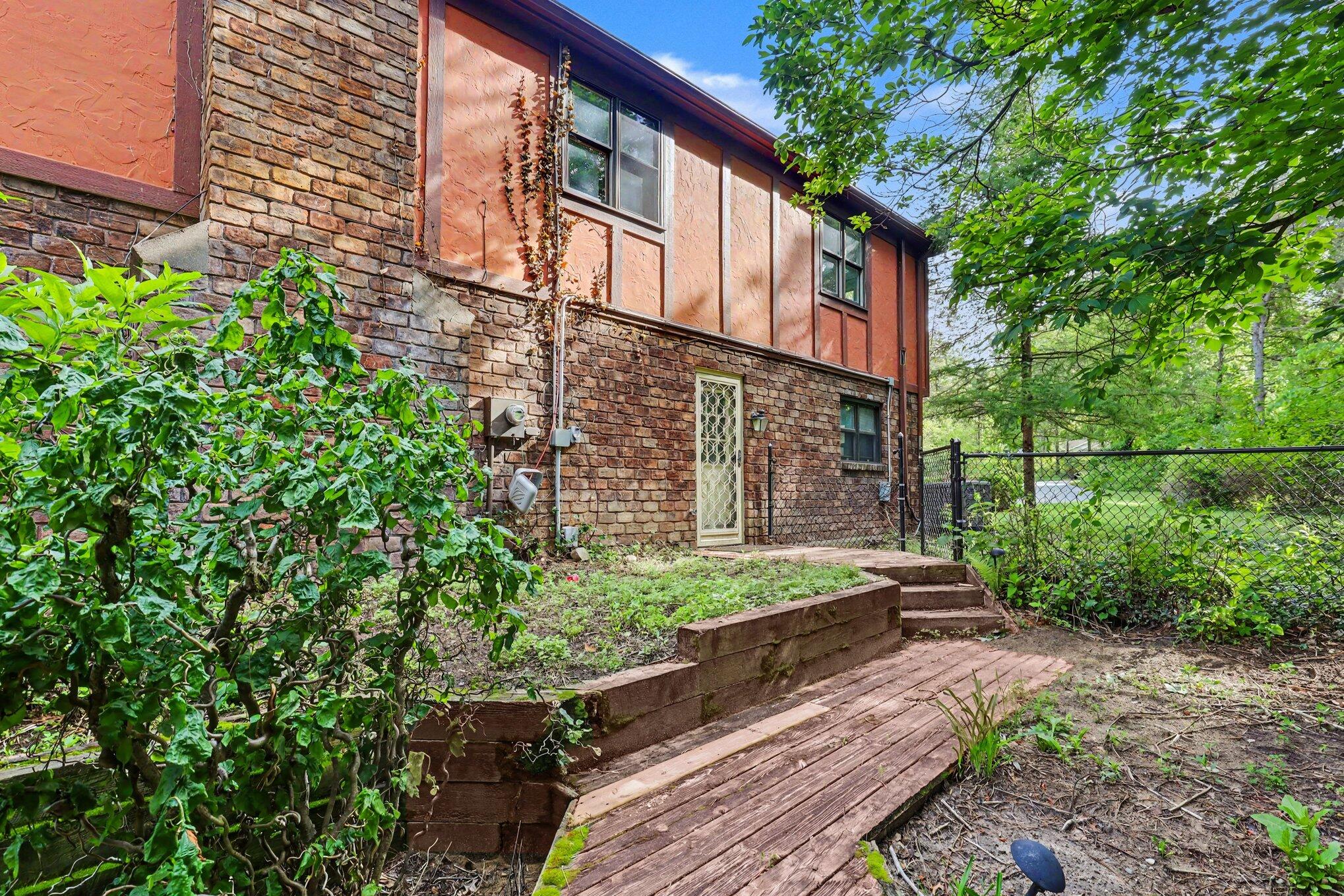 8735 Glen Nevis Road Northeast Ada, MI 49301 - Photo 46 of 54 045_file_4096