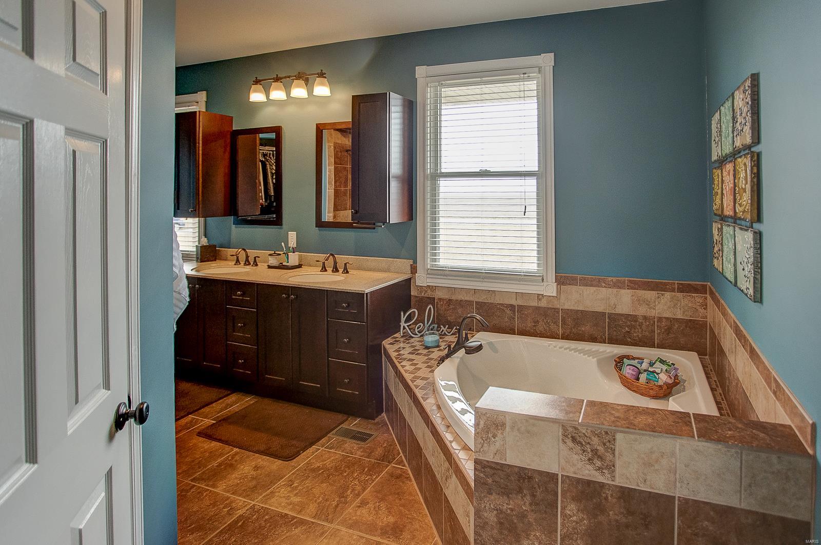 8643 Fruit Road Edwardsville, IL 62025 - Photo 29 of 89