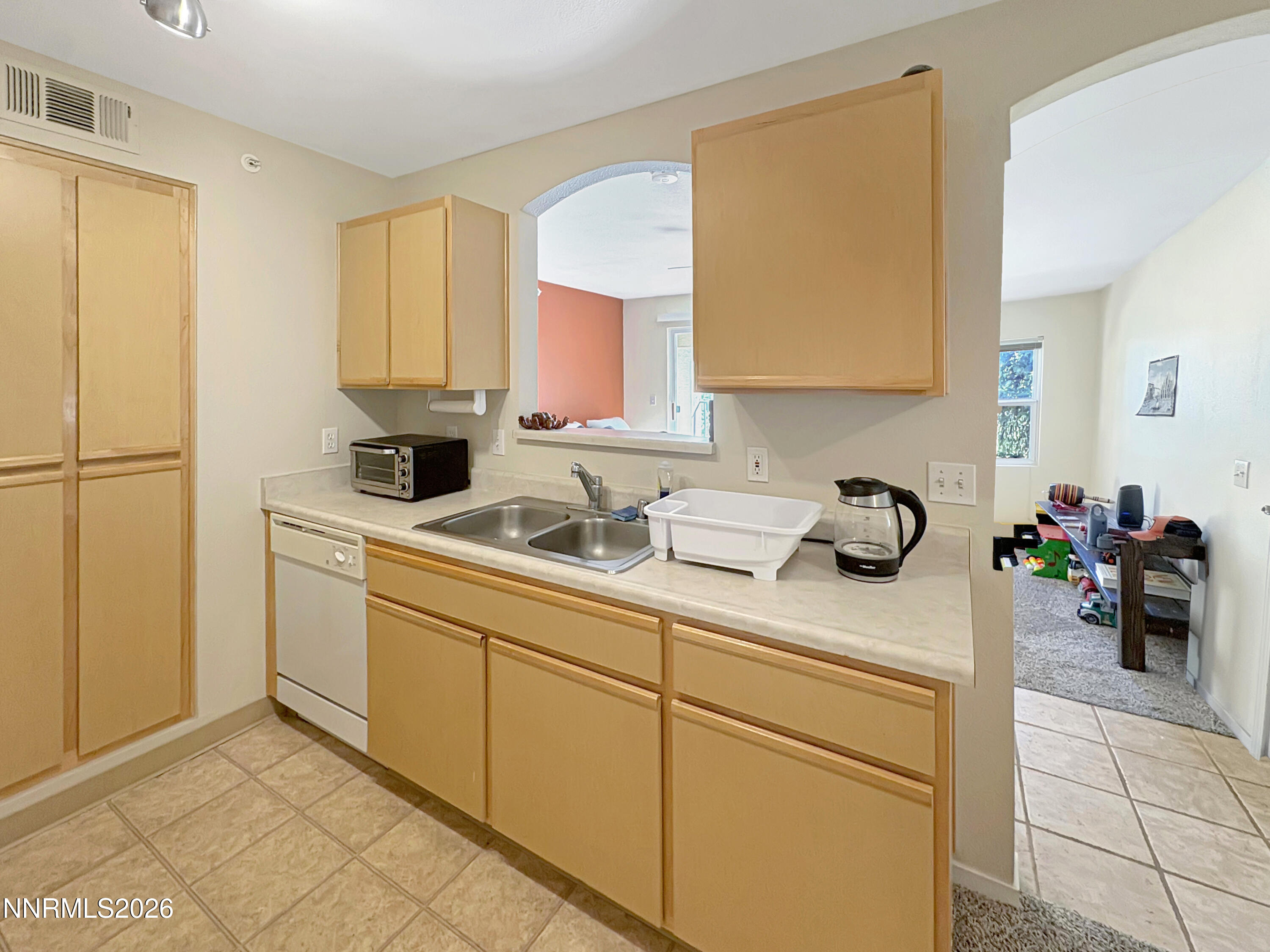 6850 Sharlands Avenue, Unit M2074 Reno, NV 89523 - Photo 9 of 21 IMG_3485