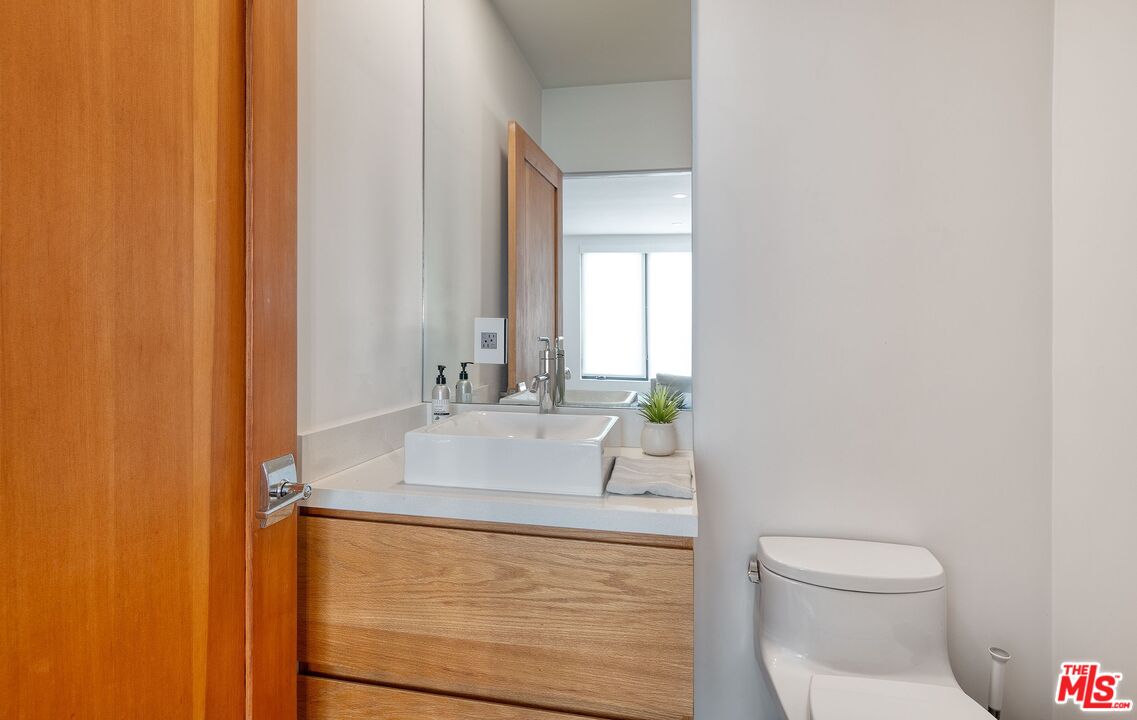 7826 West 80th Street Playa del Rey, CA 90293 - Photo 18 of 41