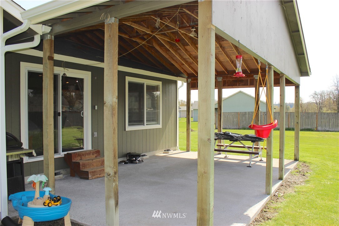 19925 Tahoma Circle Southwest Rochester, WA 98579 - Photo 8 of 24