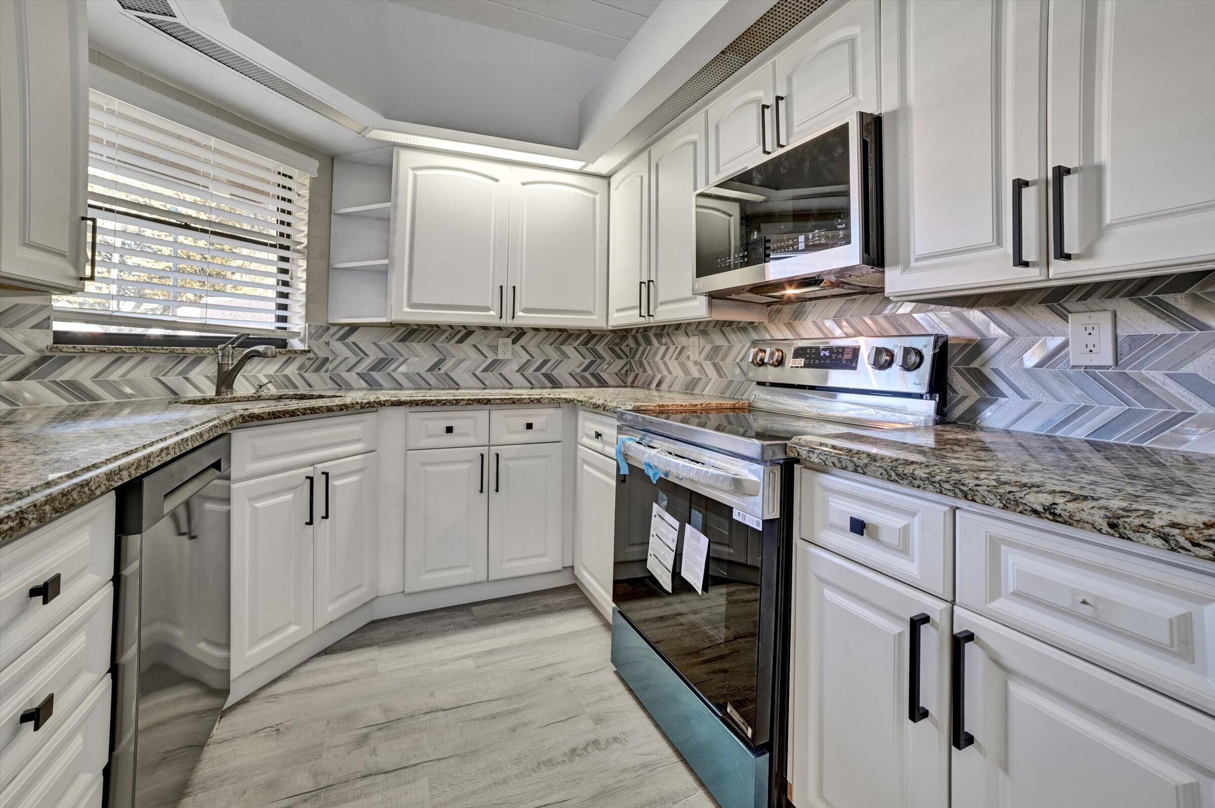 22537 Meridiana Drive Boca Raton, FL 33433 - Photo 14 of 50 13-22537 Meridian Drive-13