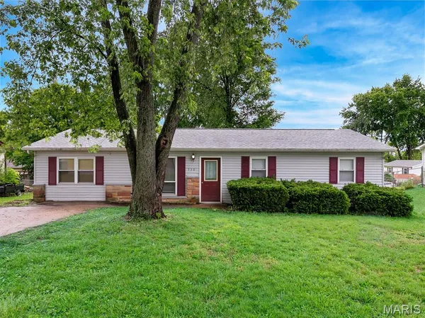 $174,000 | 530 Crest Street, St. Clair, MO 63077