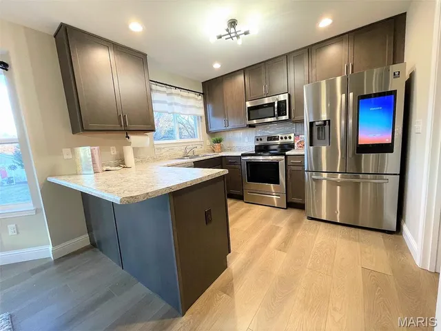 $320,000 | 1102 Stone Henge Court, Pevely, MO 63070