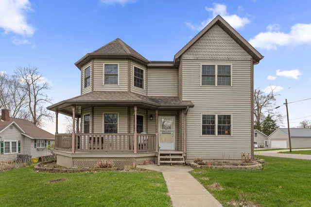 $435,000 | 22301 Forest Avenue, Cassopolis, MI 49031