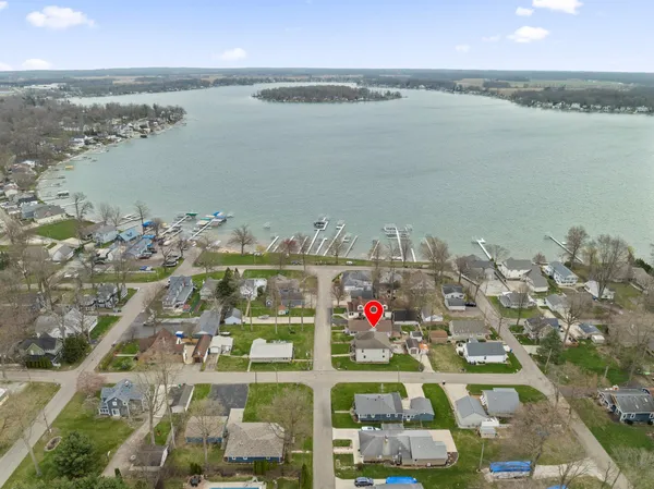 $435,000 | 22301 Forest Avenue, Cassopolis, MI 49031