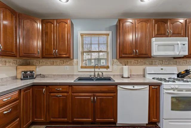 $435,000 | 22301 Forest Avenue, Cassopolis, MI 49031