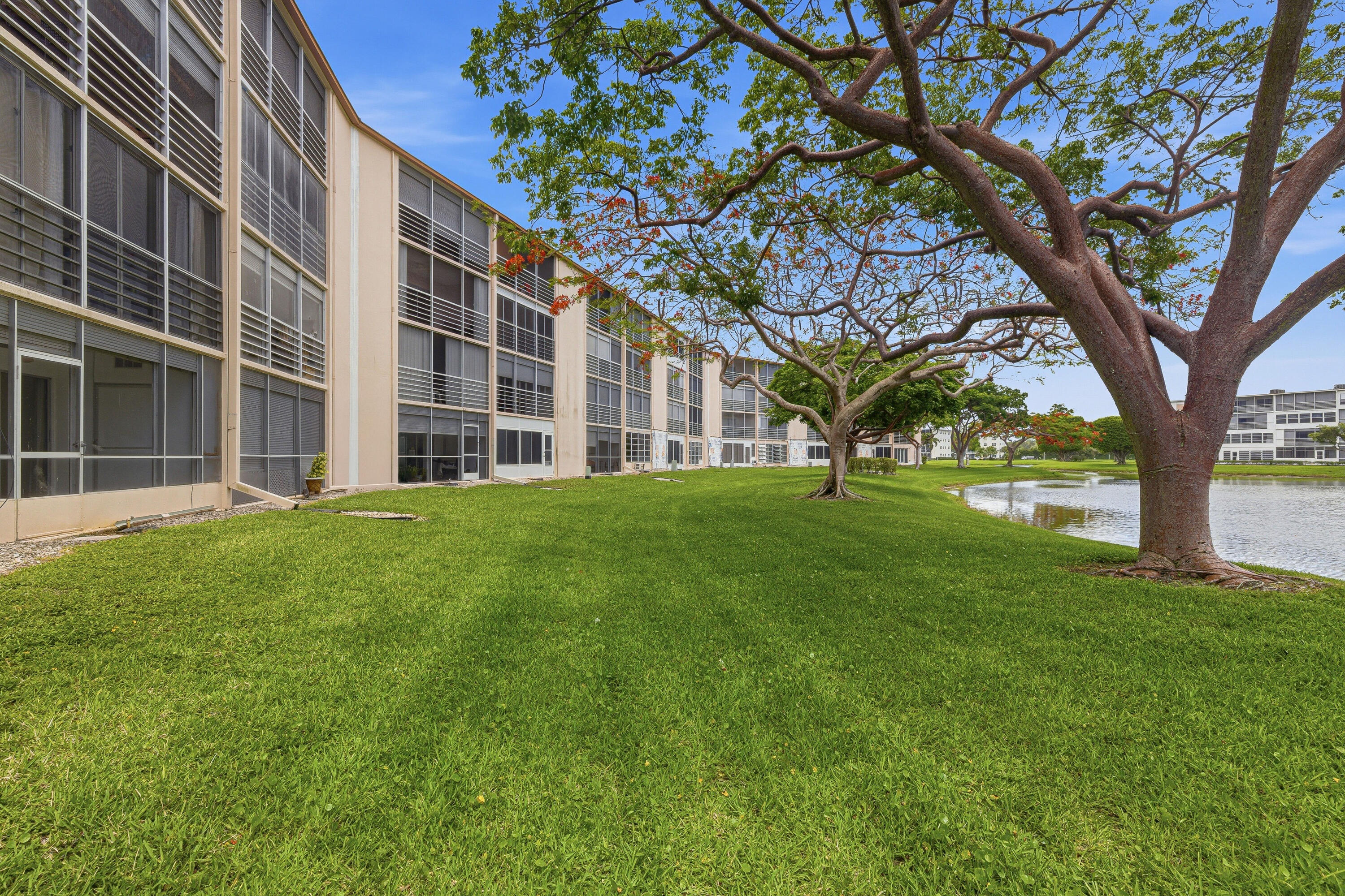 1025 Newcastle B, Unit 1025 Boca Raton, FL 33434 - Photo 27 of 31 Back Home