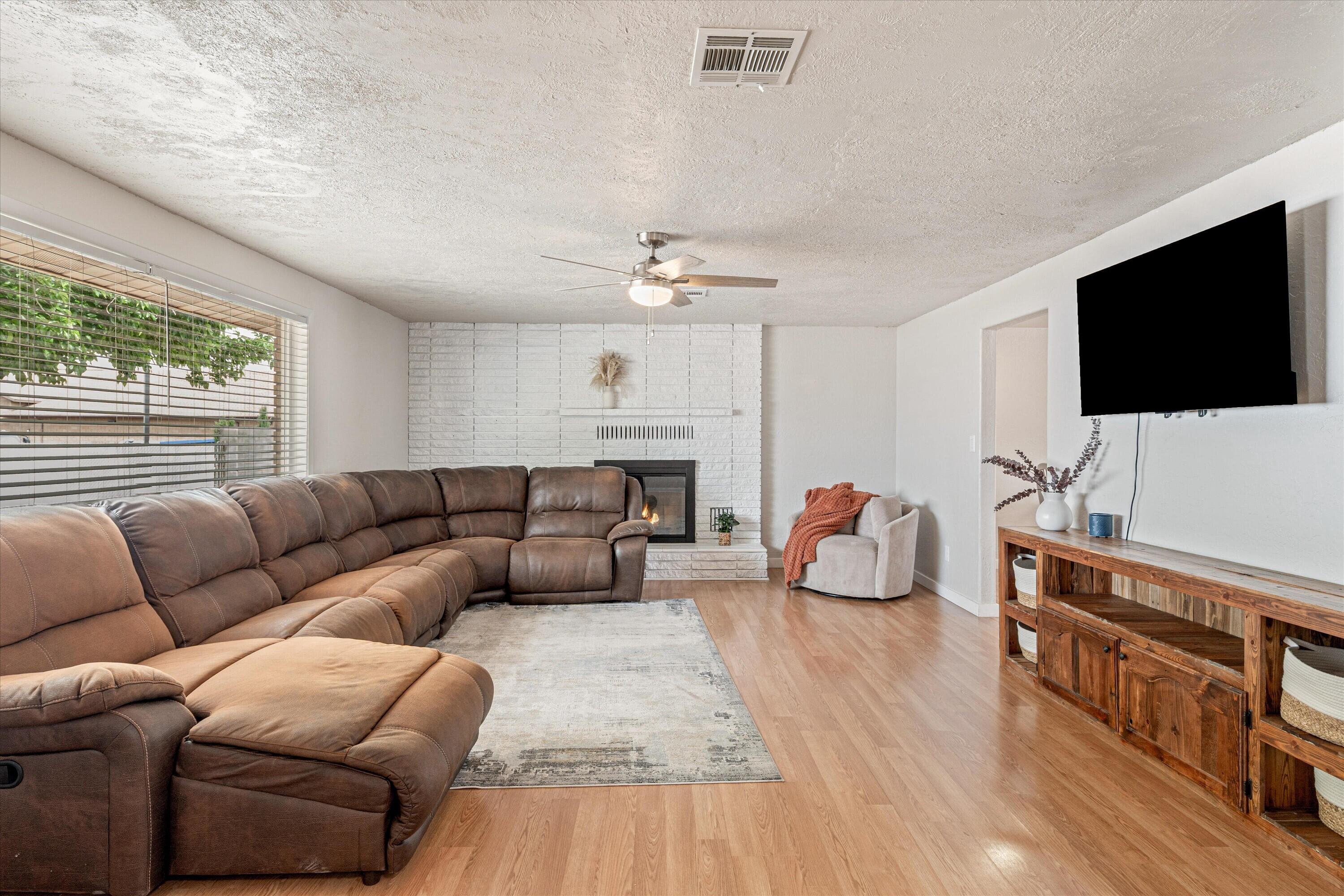 1649 West State Street Hurricane, UT 84737 - Photo 14 of 94 15 Unit A Living Room