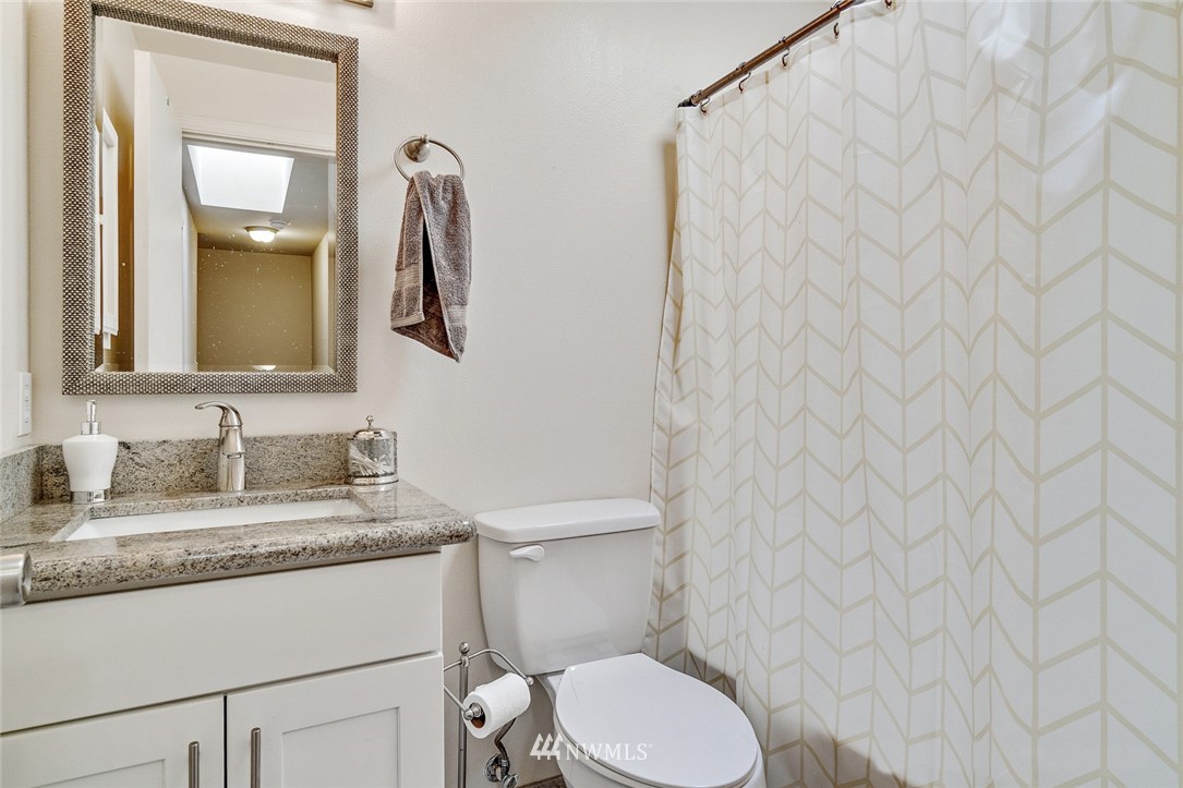 23317 Edmonds Way, Unit 6 Edmonds, WA 98026 - Photo 16 of 20 Gallery Image 16