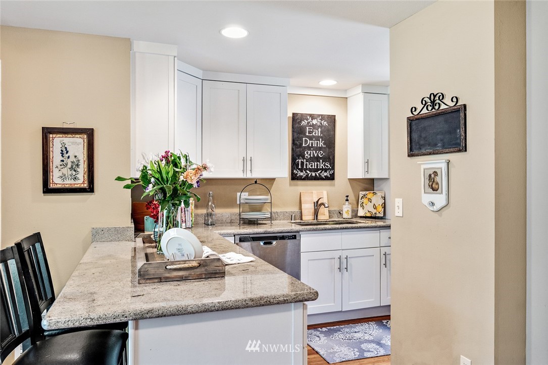 23317 Edmonds Way, Unit 6 Edmonds, WA 98026 - Photo 6 of 20 Gallery Image 6