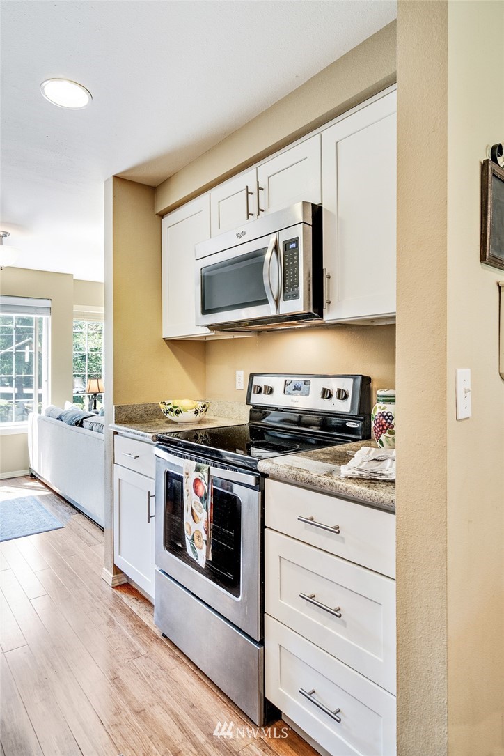 23317 Edmonds Way, Unit 6 Edmonds, WA 98026 - Photo 8 of 20 Gallery Image 8