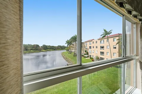 $299,000 | 5746 Crystal Shores Drive, Unit 307, Boynton Beach, FL 33437