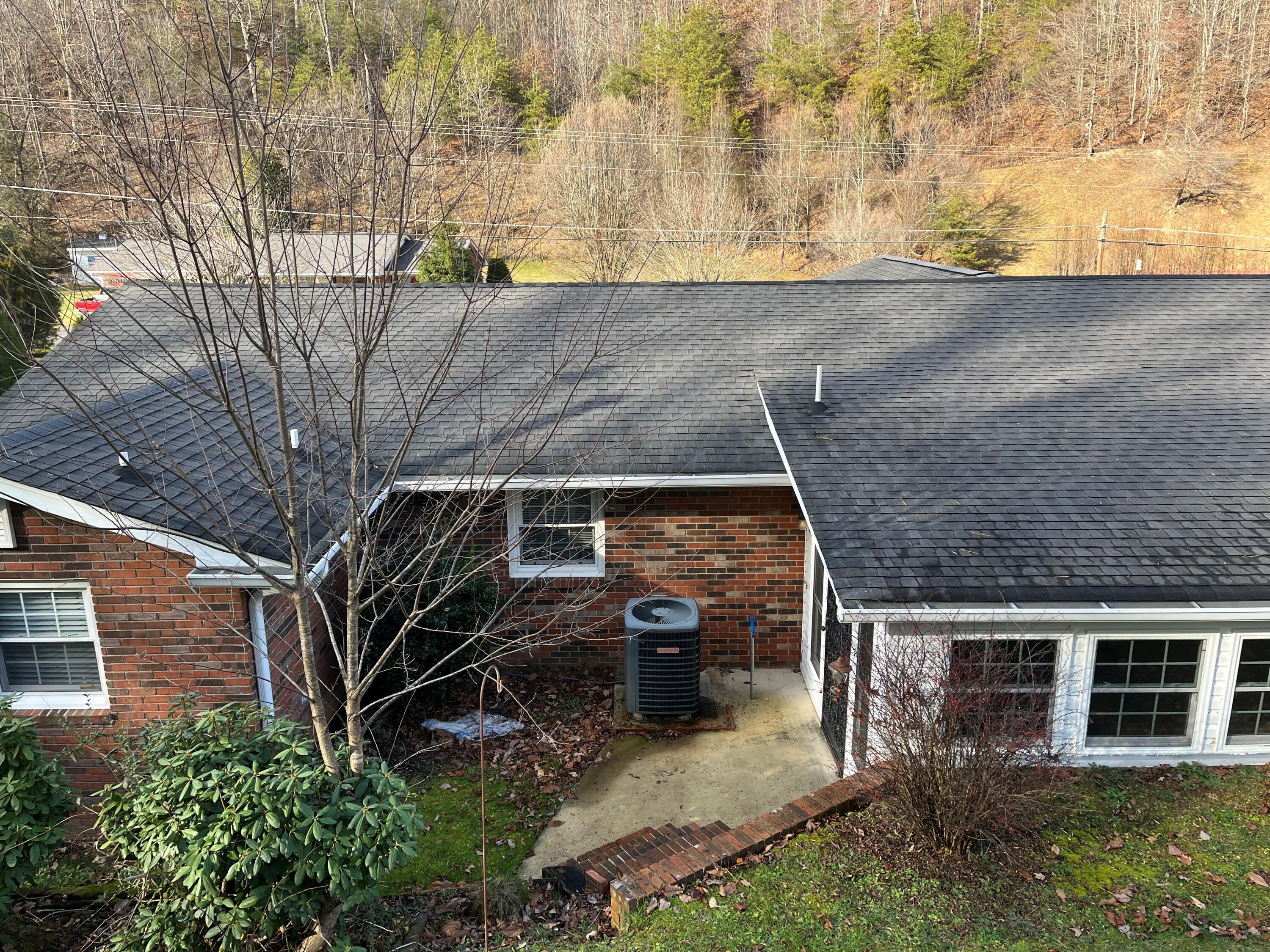 245 Long Hollow Road Elizabethton, TN 37643 - Photo 35 of 36 245 lh35