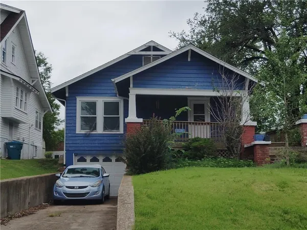 $1 | 1120 Main Street, Osawatomie, KS 66064