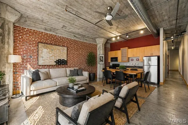 $139,000 | 1601 Washington Avenue, Unit 408, St. Louis, MO 63103