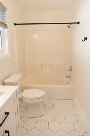 $2,450 | 713 Stevens Street, Unit 713, Geneva, IL 60134