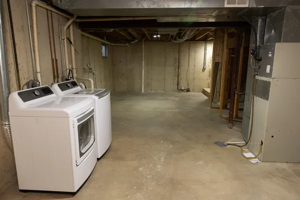 $2,450 | 713 Stevens Street, Unit 713, Geneva, IL 60134