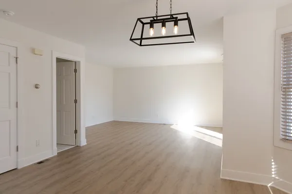 $2,450 | 713 Stevens Street, Unit 713, Geneva, IL 60134