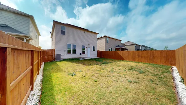 $2,150 | 344 Autumn Rouge, New Braunfels, TX 78130