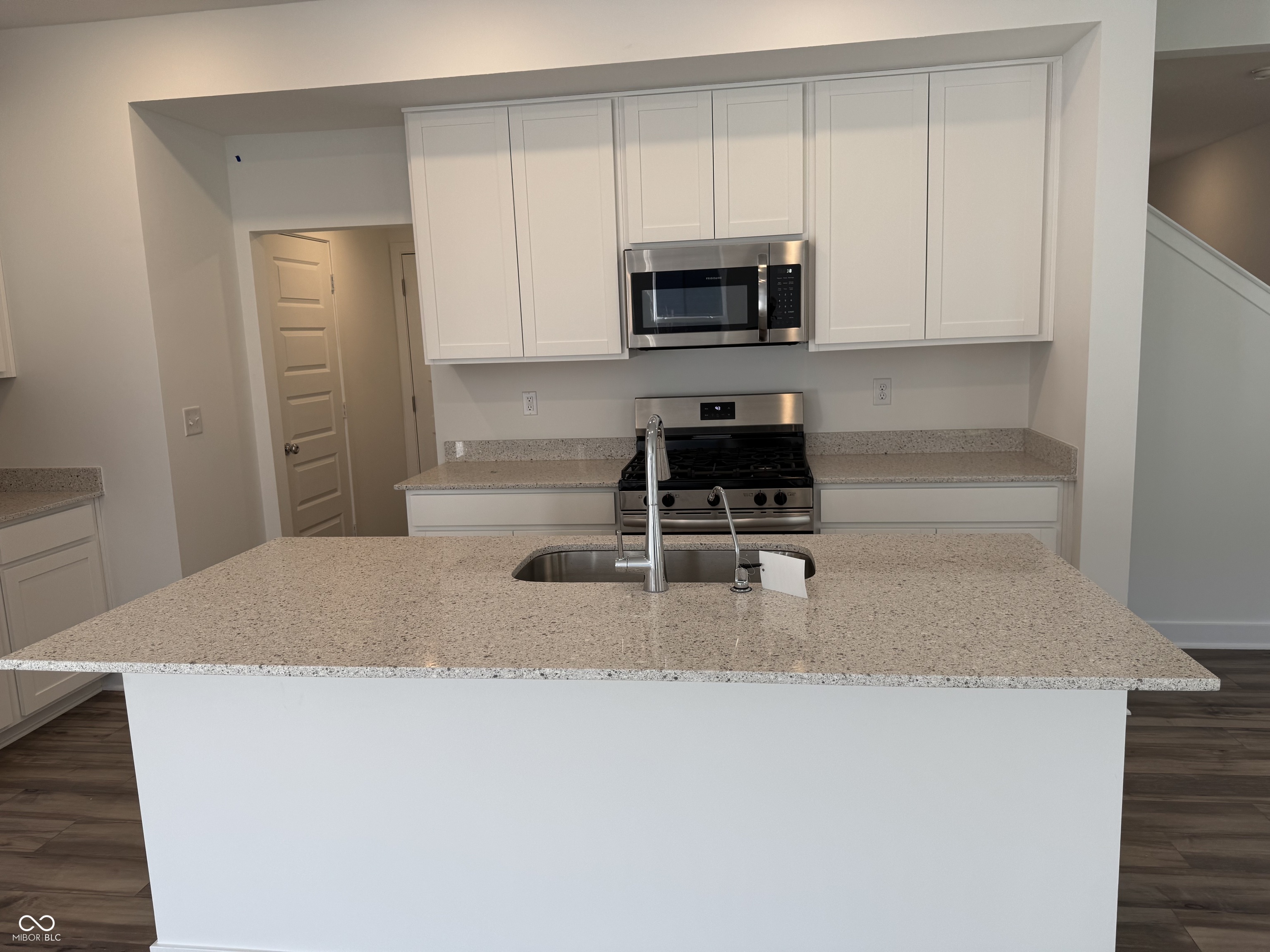 15203 Farrington Way Fishers, IN 46037 - Photo 5 of 23