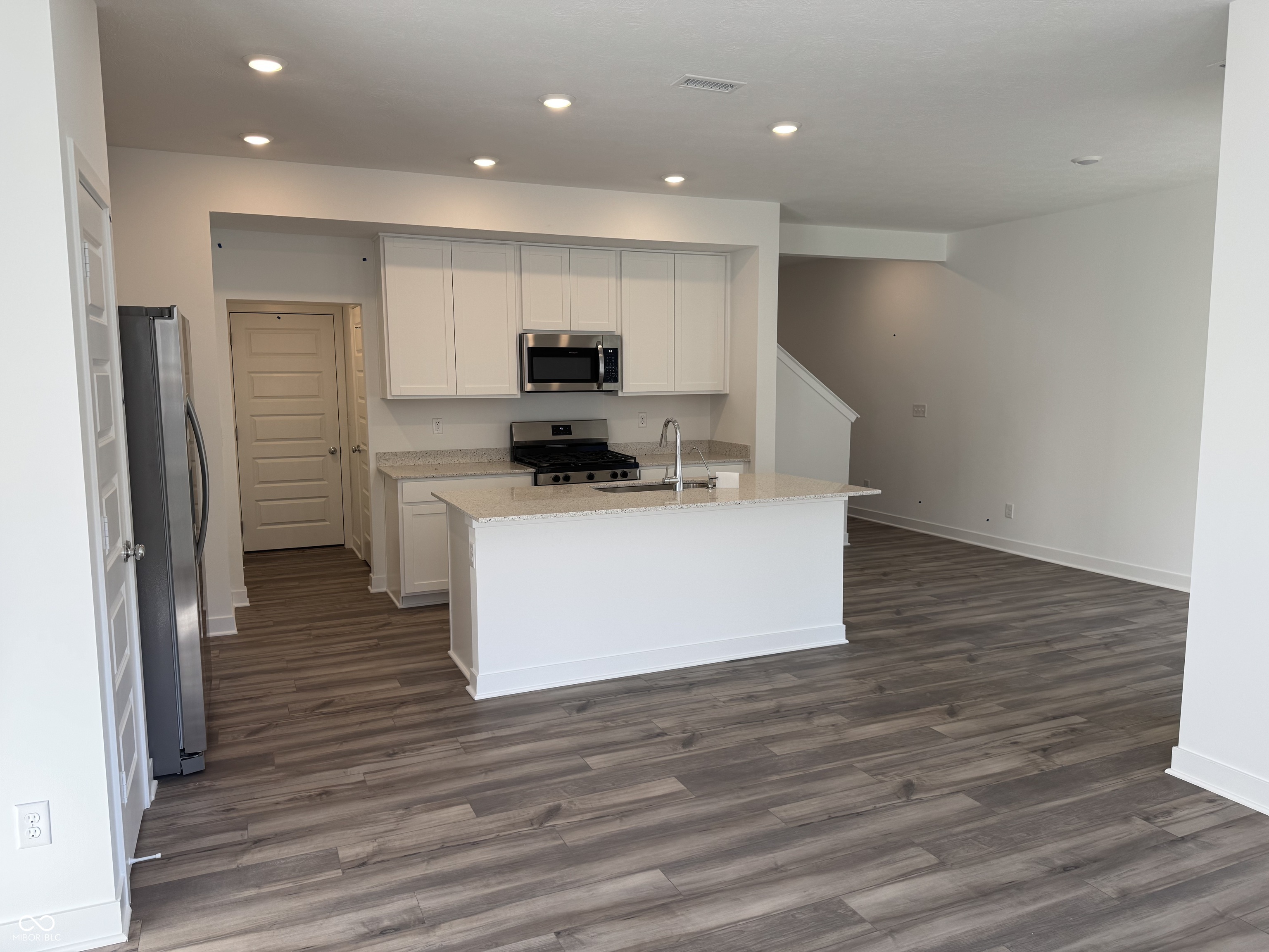 15203 Farrington Way Fishers, IN 46037 - Photo 7 of 23