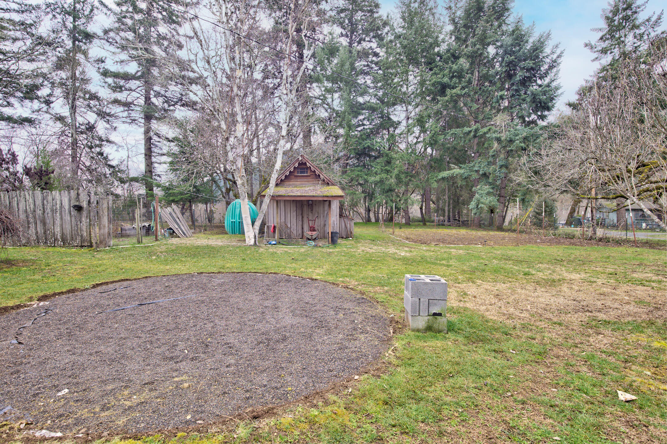 8225 North Applegate Road Grants Pass, OR 97527 - Photo 50 of 57 0R1A8239_40_41_42_43