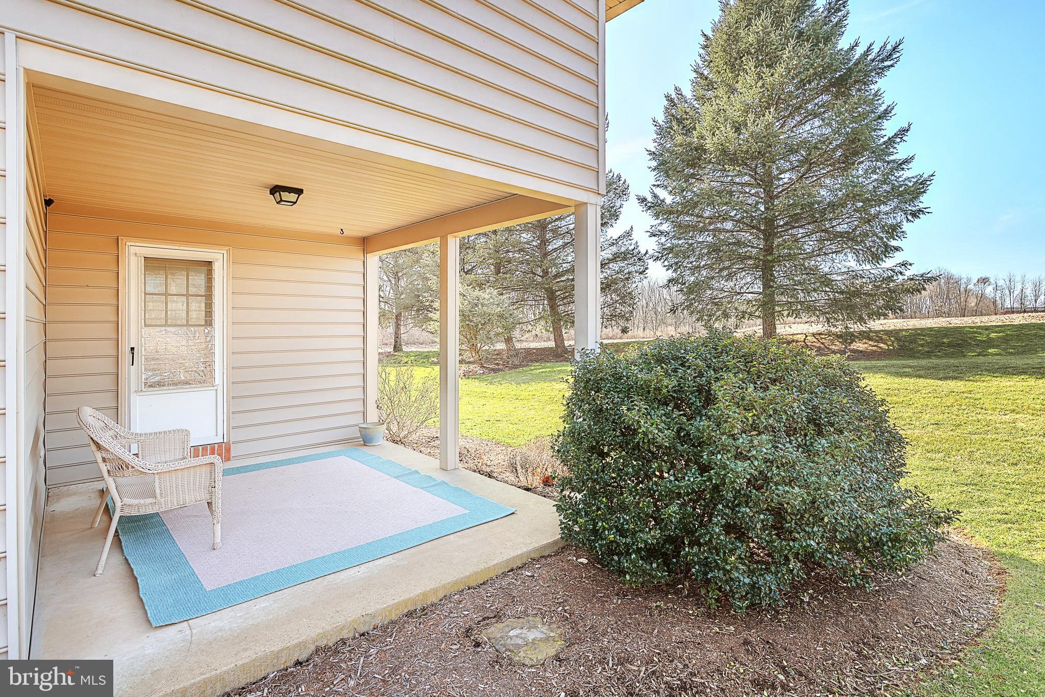 32 Cardiff Court Lititz, PA 17543 - Photo 4 of 33