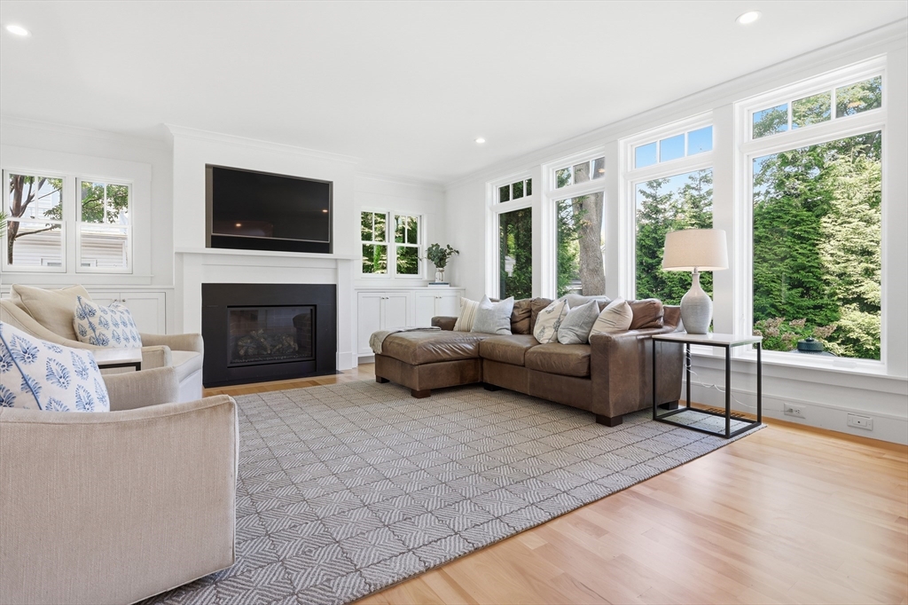 25 Stow Street Concord, MA 01742 - Photo 7 of 36