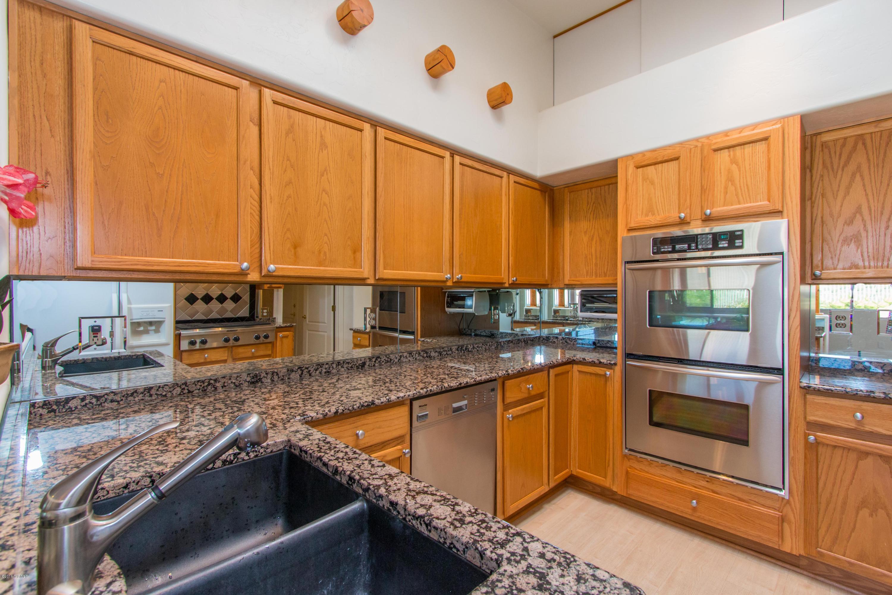 11360 North Sawtooth Road Tucson, AZ 85737 - Photo 12 of 31