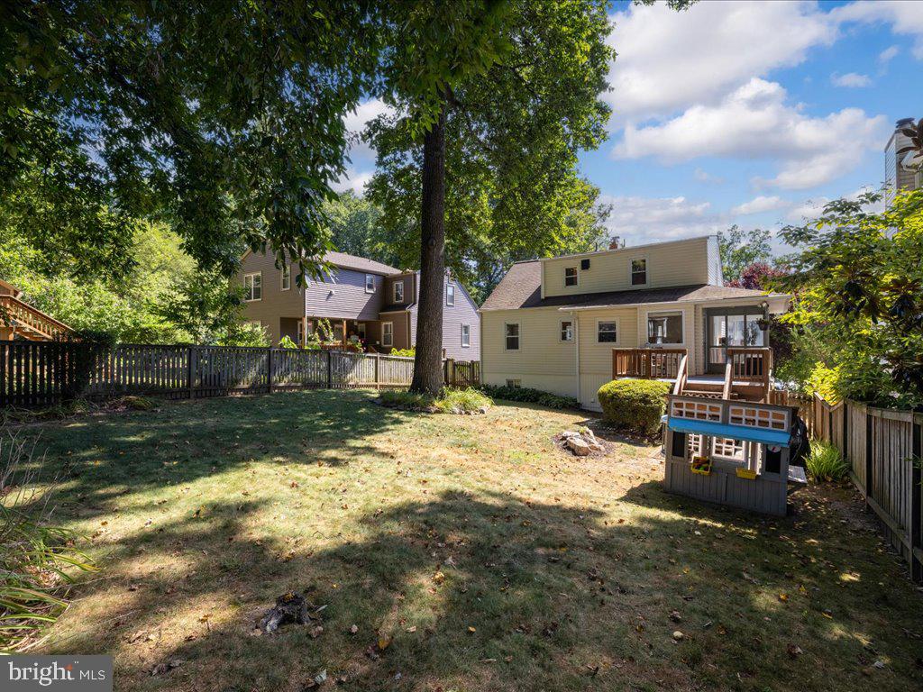 704 Roxboro Road Rockville, MD 20850 - Photo 30 of 43 Fully Fenced!