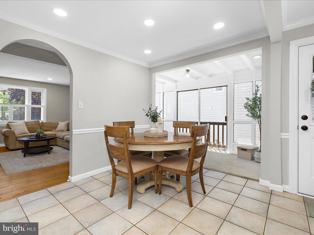 704 Roxboro Road Rockville, MD 20850 - Photo 10 of 43 Kitchen looking into Sunroom