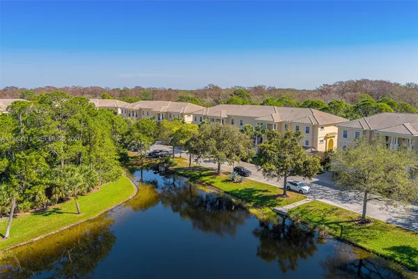 $419,000 | 12631 Southeast Old Cypress Drive, Unit 12631, Hobe Sound, FL 33455