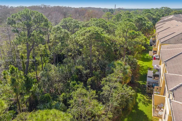 $419,000 | 12631 Southeast Old Cypress Drive, Unit 12631, Hobe Sound, FL 33455