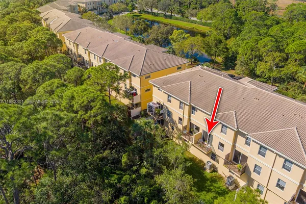 $419,000 | 12631 Southeast Old Cypress Drive, Unit 12631, Hobe Sound, FL 33455