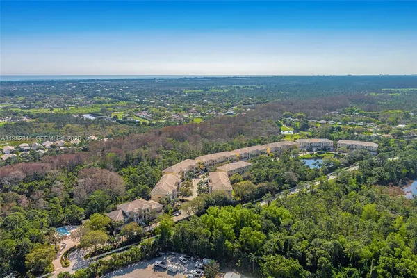 $419,000 | 12631 Southeast Old Cypress Drive, Unit 12631, Hobe Sound, FL 33455