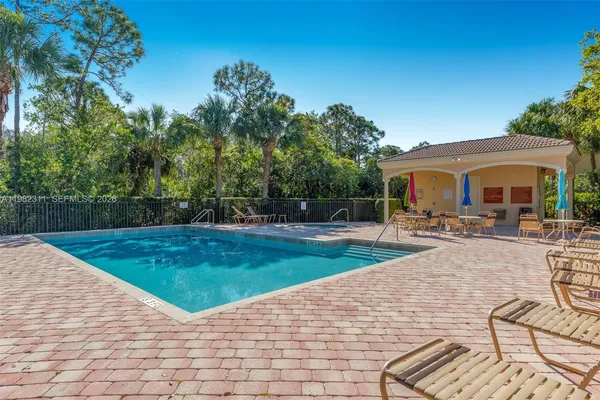 $419,000 | 12631 Southeast Old Cypress Drive, Unit 12631, Hobe Sound, FL 33455