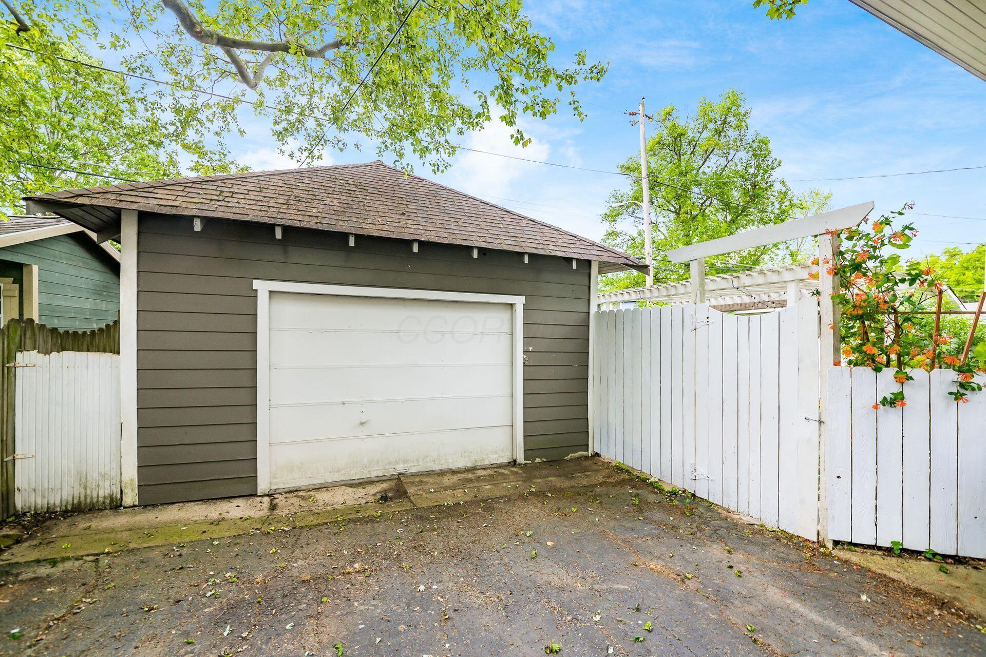 235 East Kelso Road Columbus, OH 43202 - Photo 42 of 50 Large, 1.5 car garage