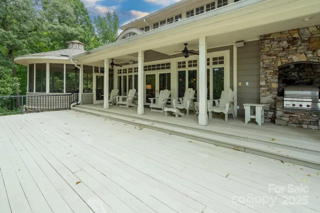 a view of a house with a outdoor space