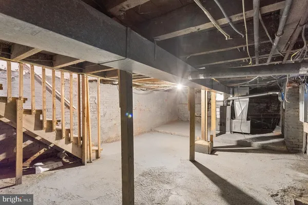 $2,399 | 9 East Federal Street, Burlington, NJ 08016